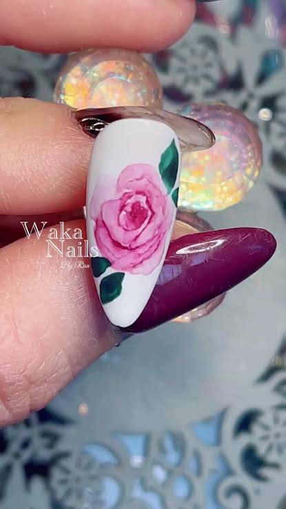 Customized Nails - Advanced Nail Art