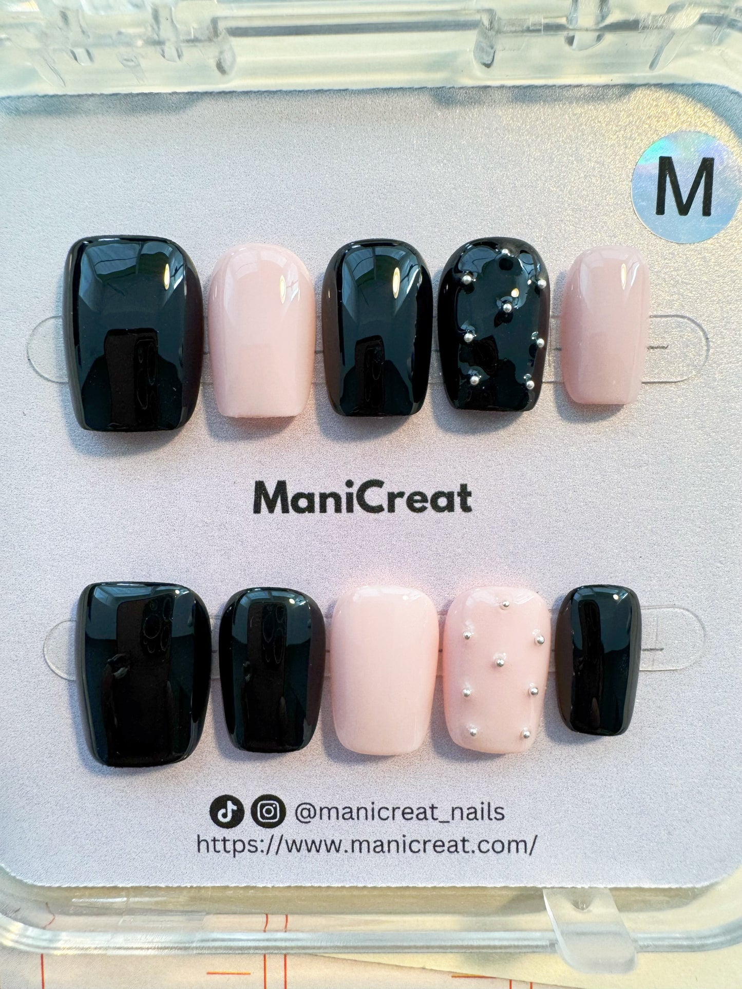 Chic Contrast – Black & Pink