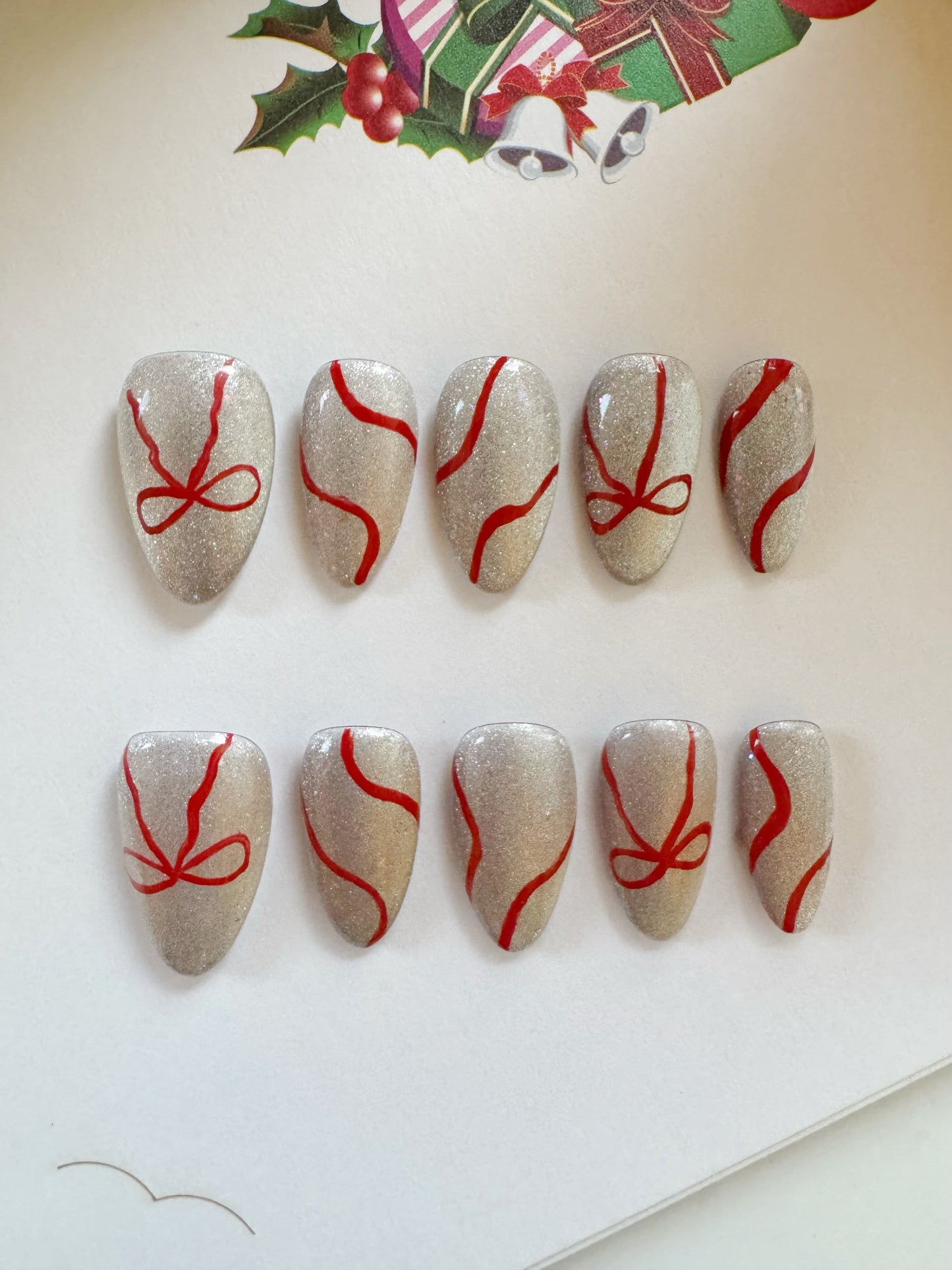 Silver Ribbon Swirl – Christmas Glow