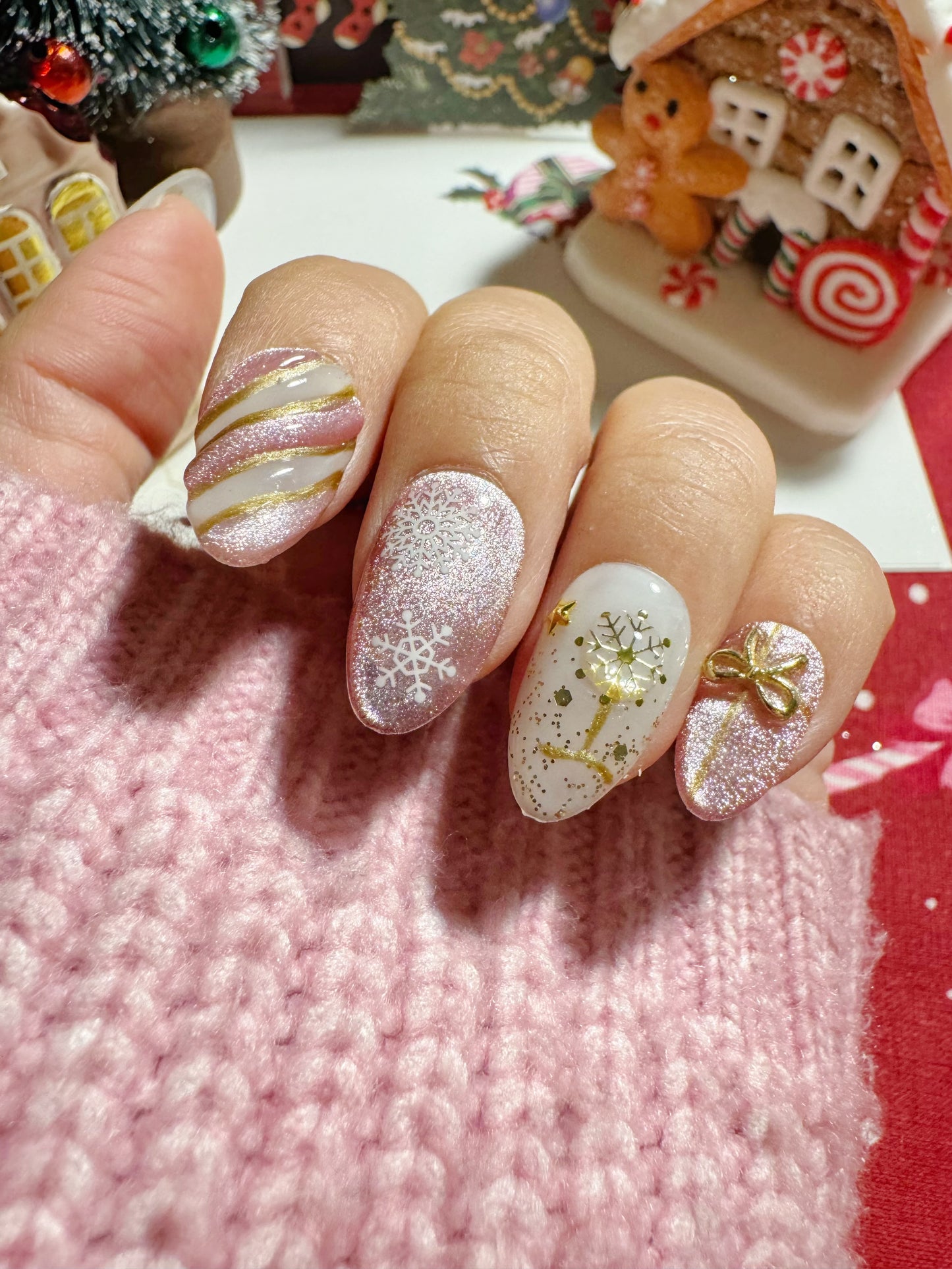 Pink Snowflake Elegance – Frosted Glow