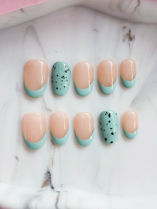 Mint French Press-On Nails – Nude Pink with Speckled Accents