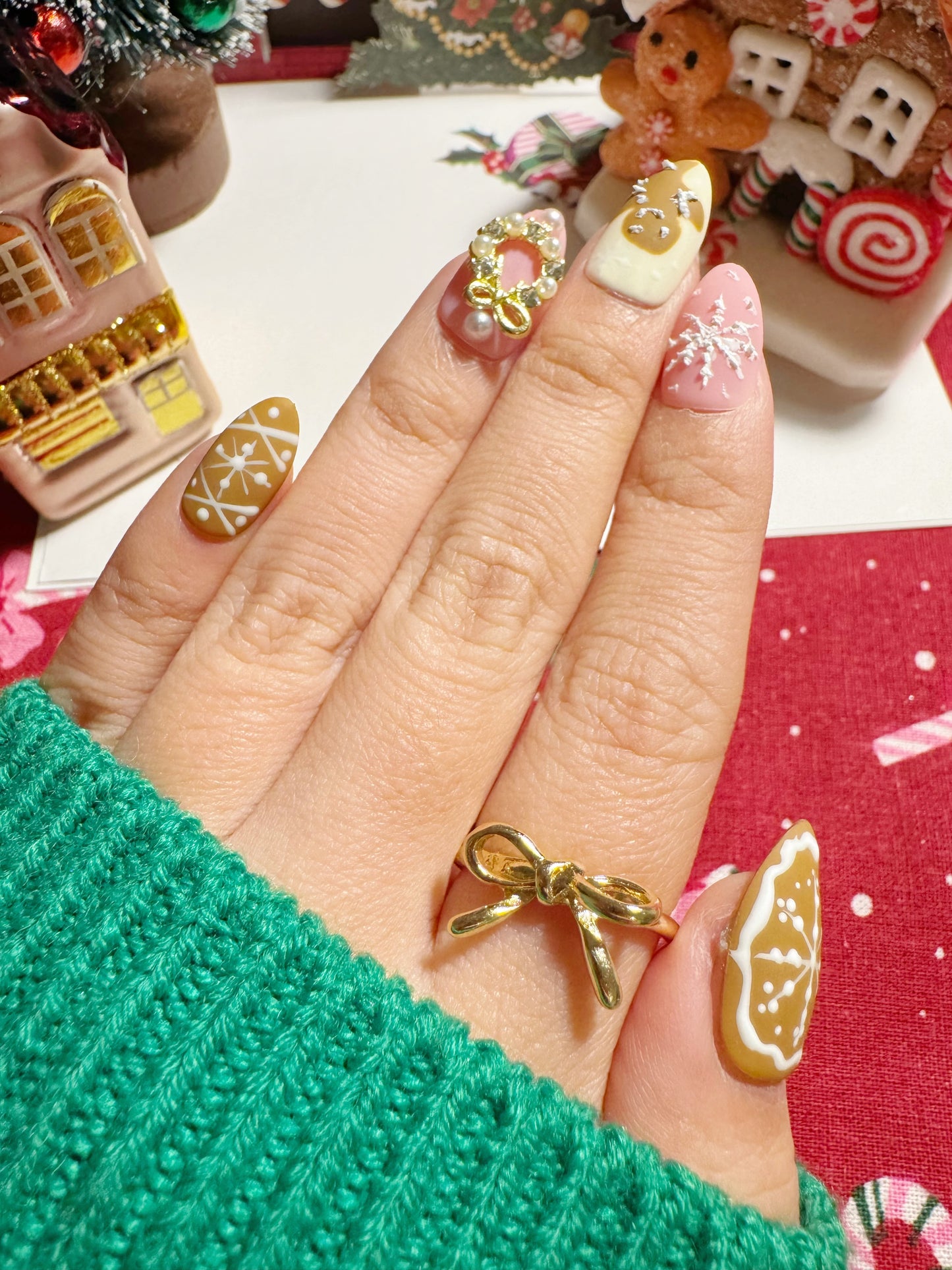 Gingerbread Dream – Holiday Treats Edition